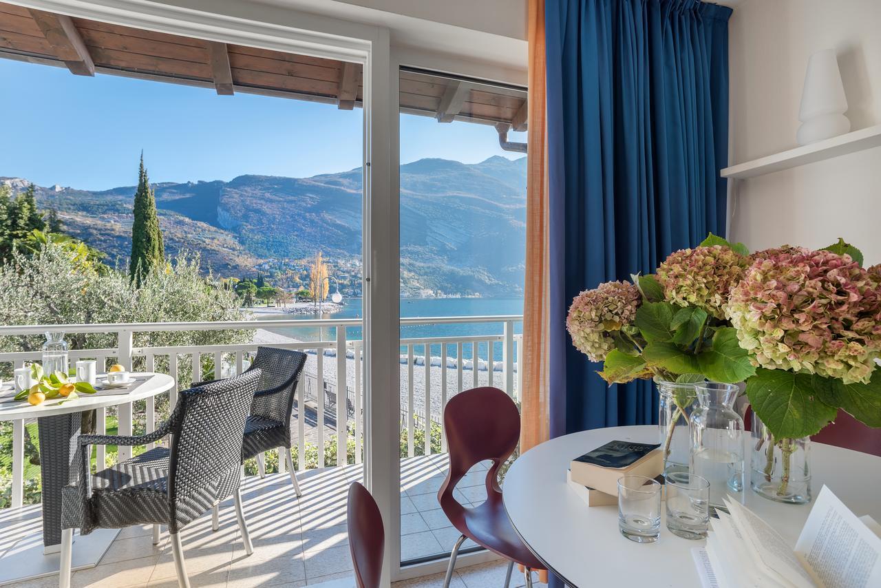Casa Toblini Al Lago On The Beach Torbole Sul Garda Exterior photo